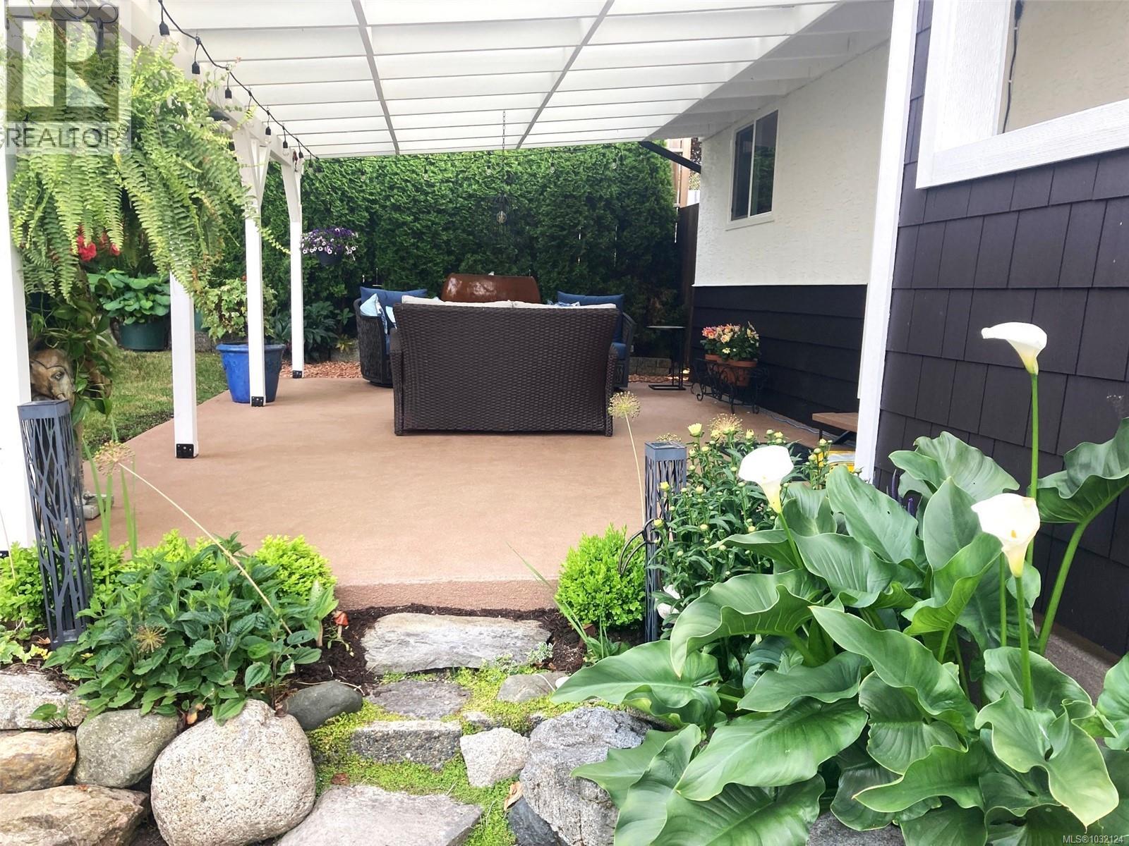 615 Nash Pl - 35