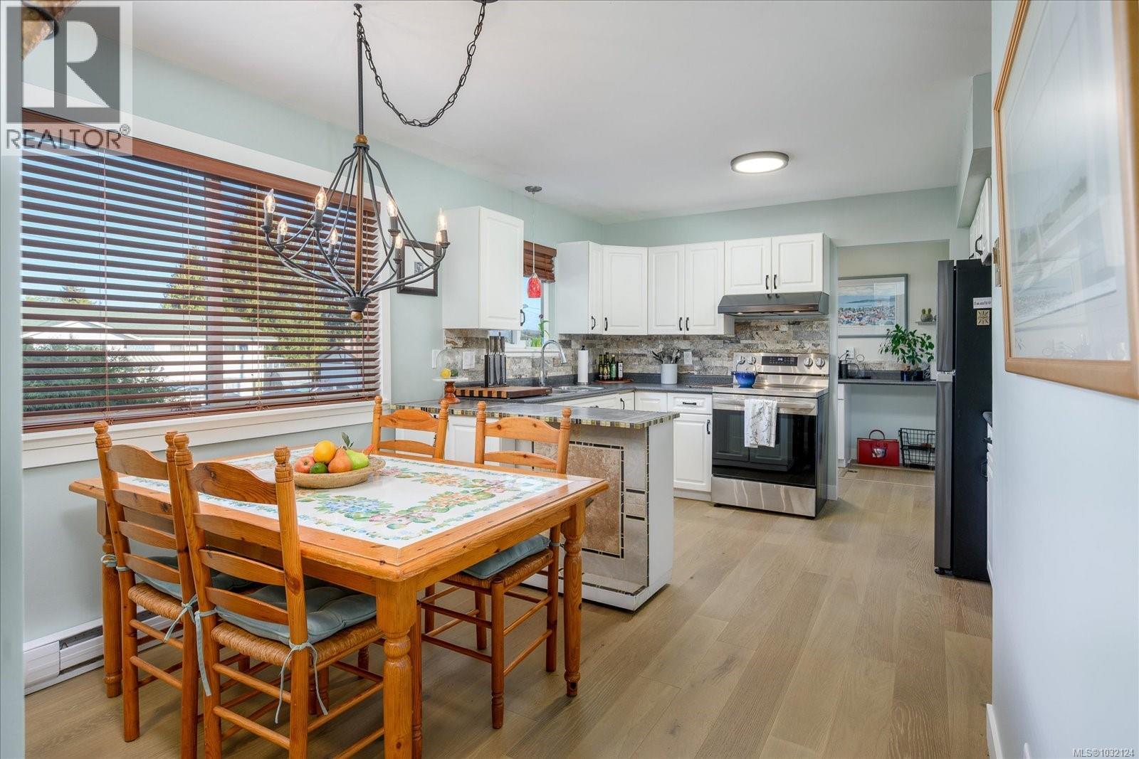 615 Nash Pl - 7