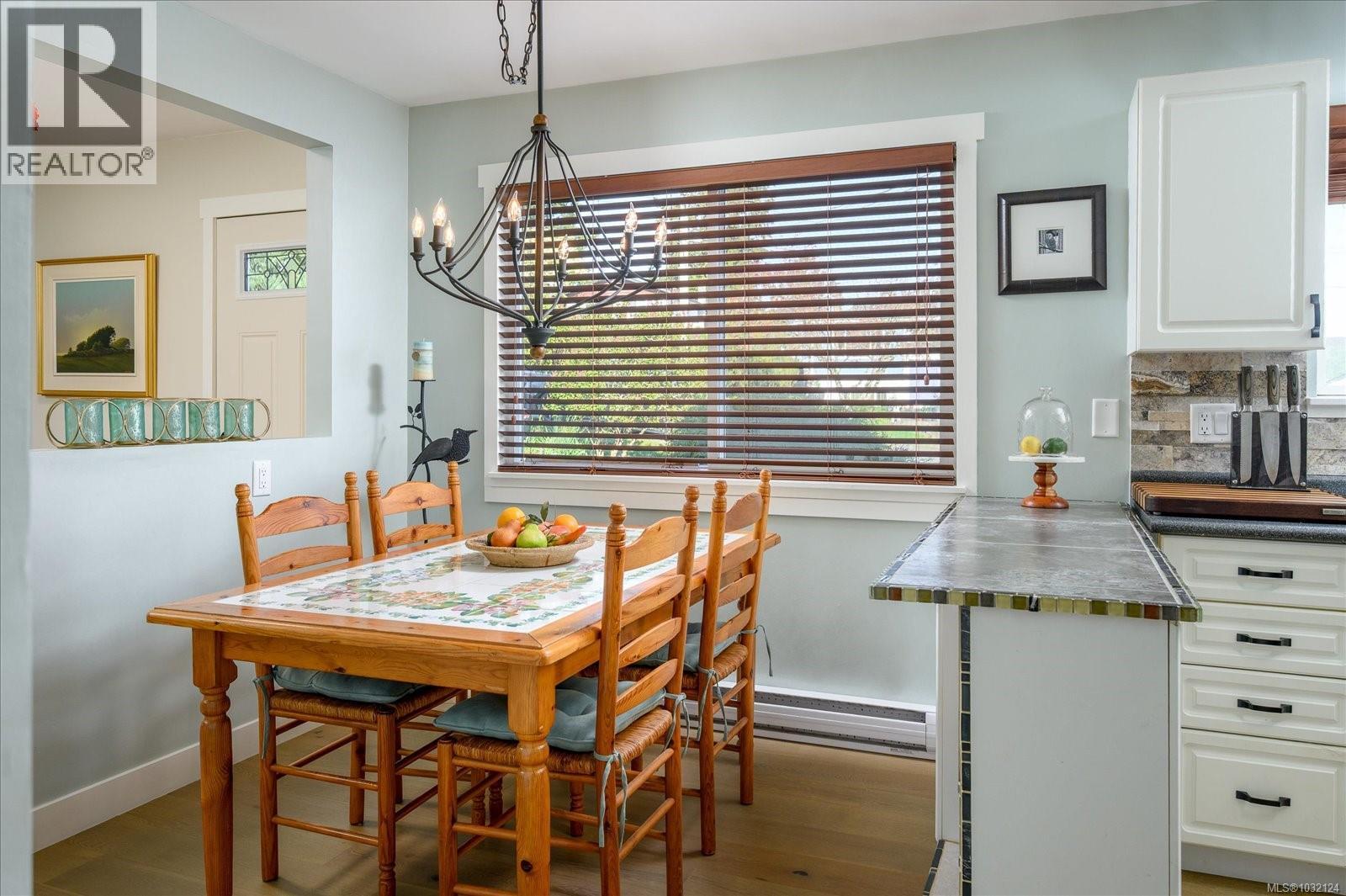 615 Nash Pl - 8