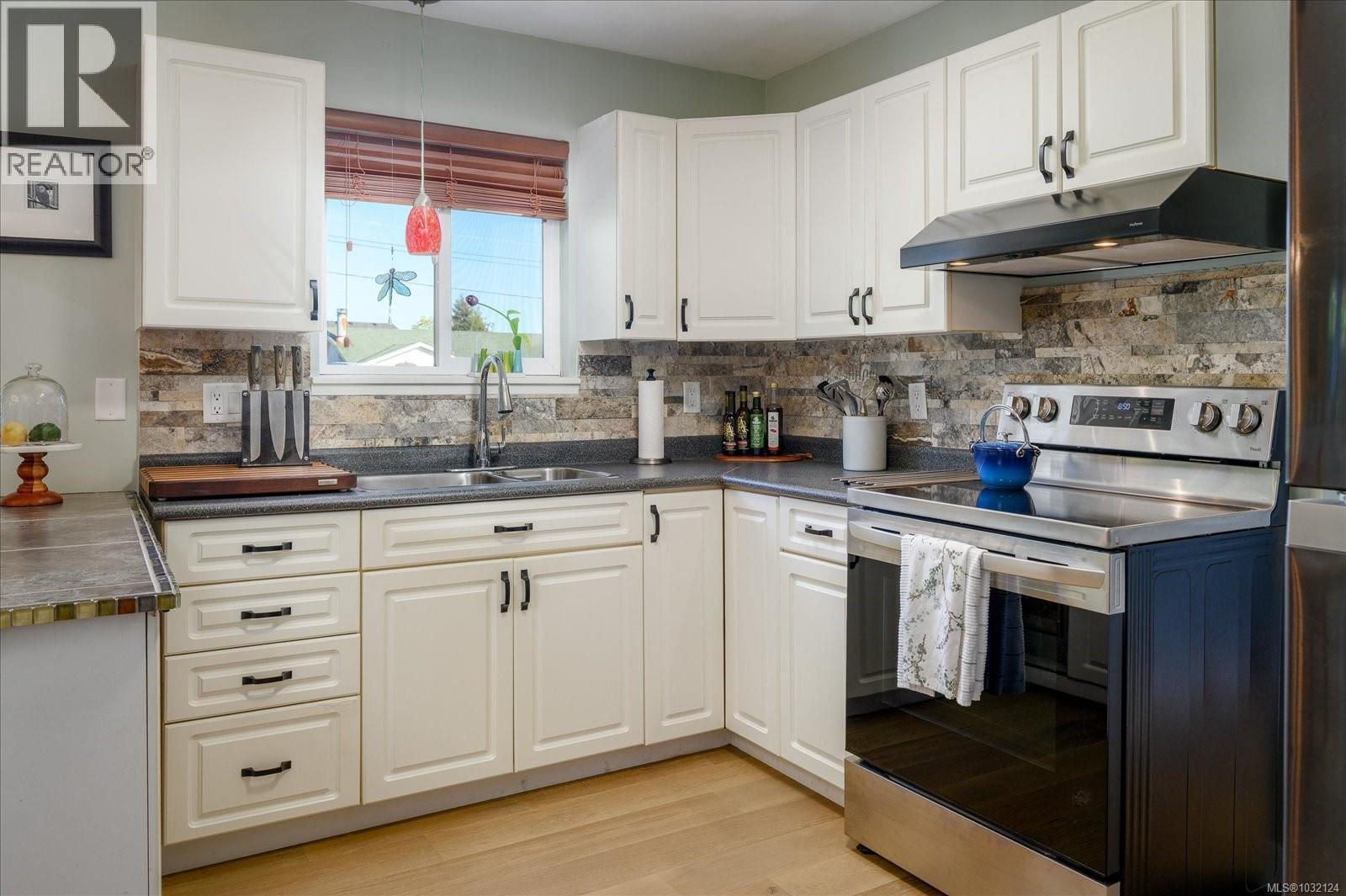 615 Nash Pl - 9