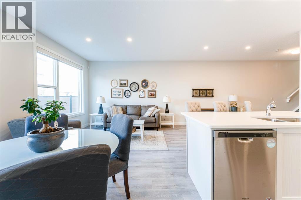 Single Family House 4 Level for Sale in  Sage Bluff Heights NW Sage Hill Calgary 