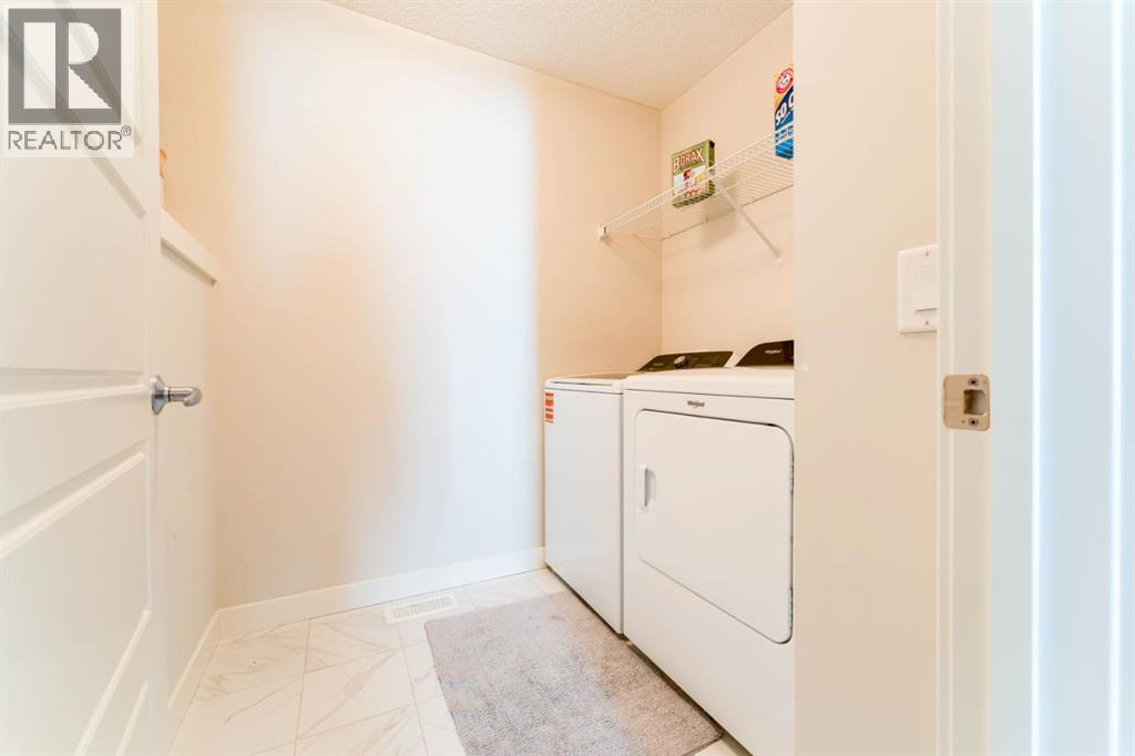 Single Family House 4 Level for Sale in  Sage Bluff Heights NW Sage Hill Calgary 