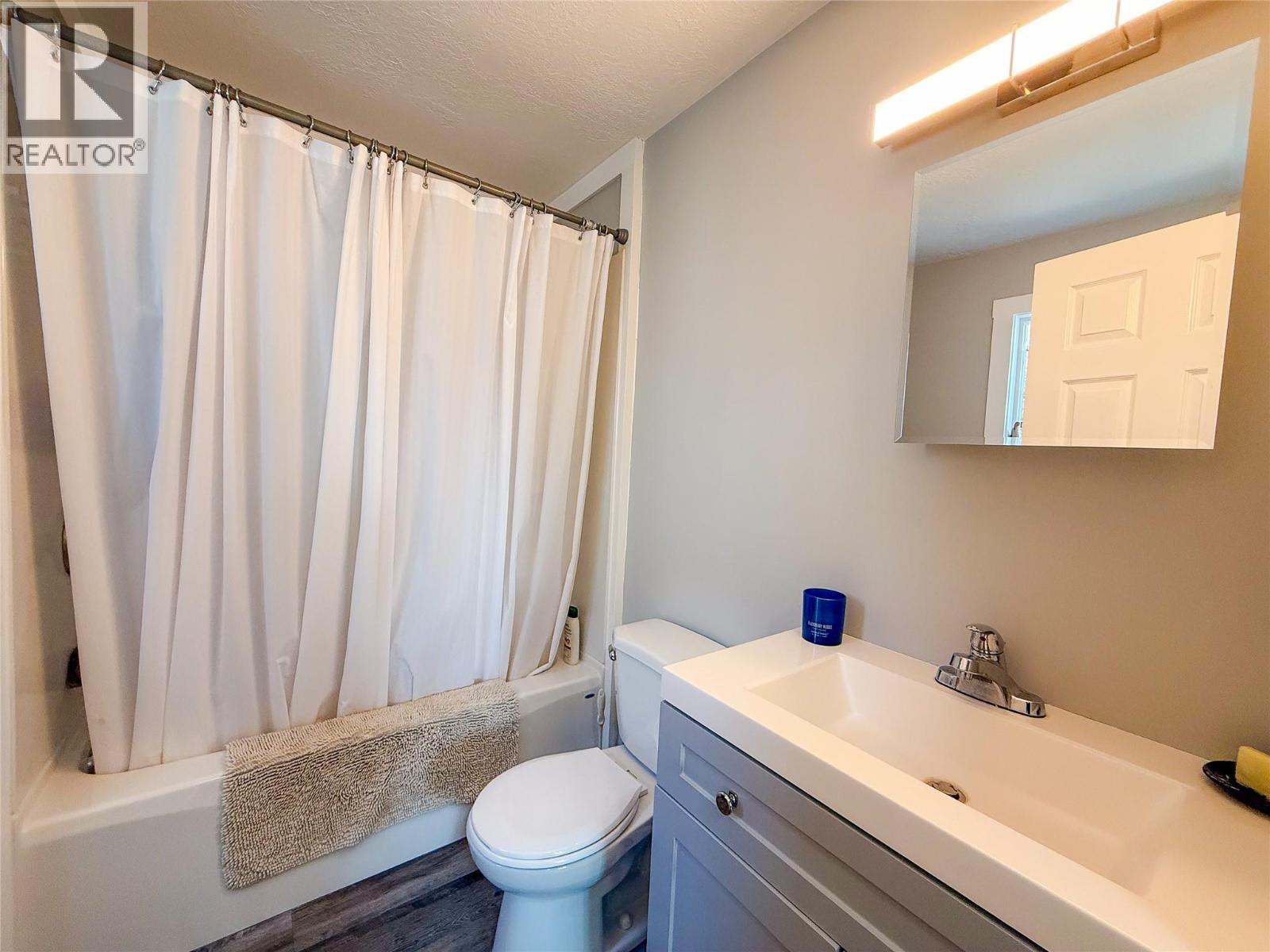 1149 96A AVENUE - 10