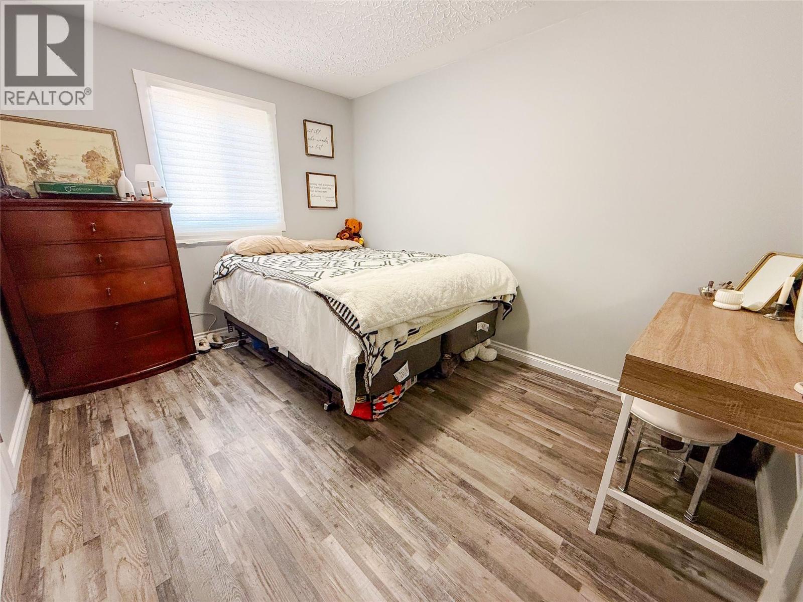 1149 96A AVENUE - 12