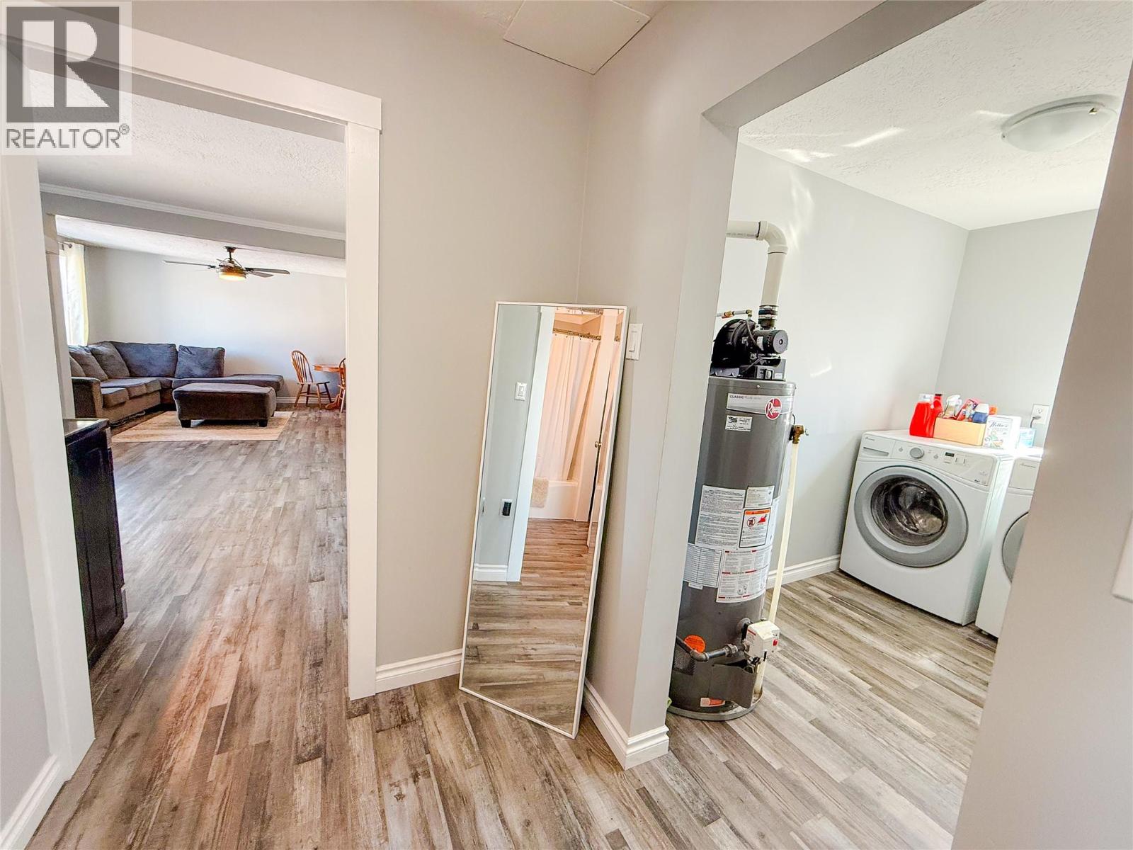 1149 96A AVENUE - 20