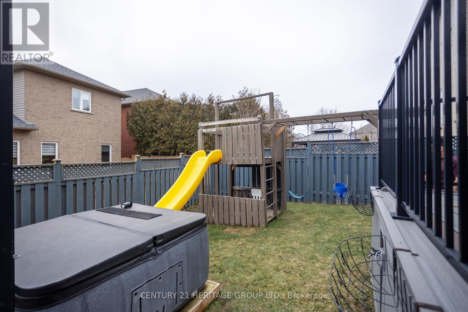 2434 BLUE HOLLY CRESCENT - 17