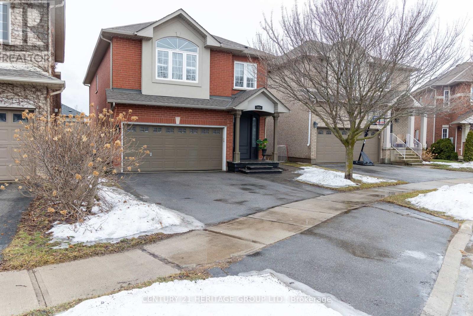 2434 BLUE HOLLY CRESCENT - 2