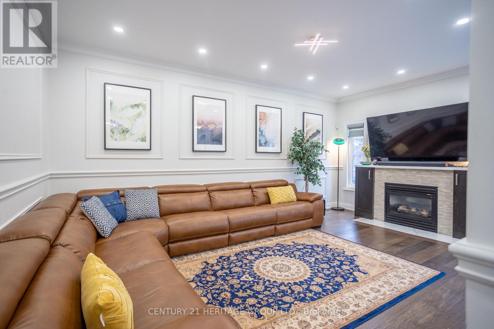 2434 BLUE HOLLY CRESCENT - 8