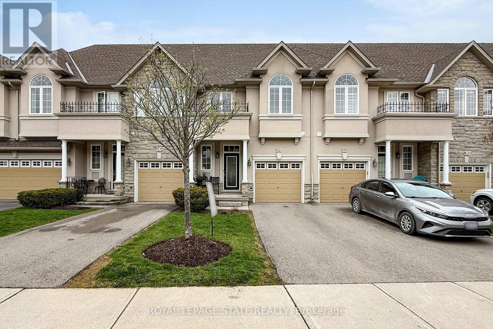 34 FOREST VALLEY CRESCENT - 1