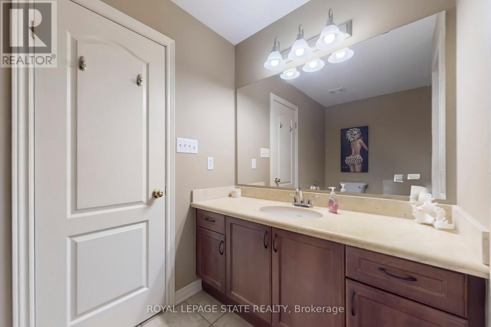 34 FOREST VALLEY CRESCENT - 29