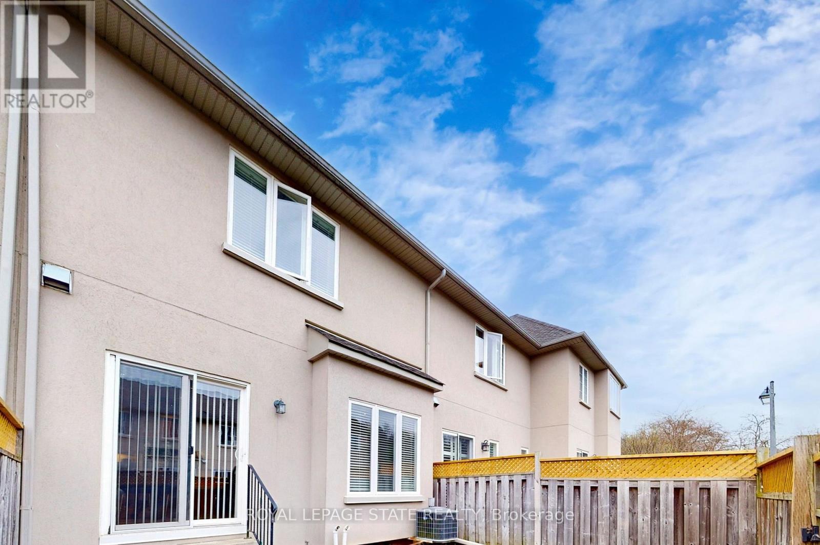 34 FOREST VALLEY CRESCENT - 45