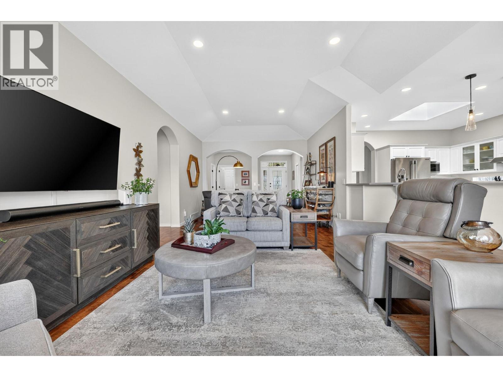  3925 Gallaghers Circle, Kelowna