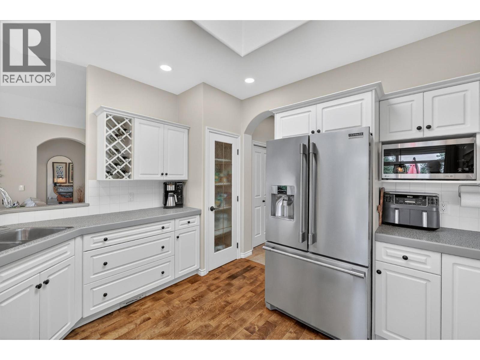  3925 Gallaghers Circle, Kelowna