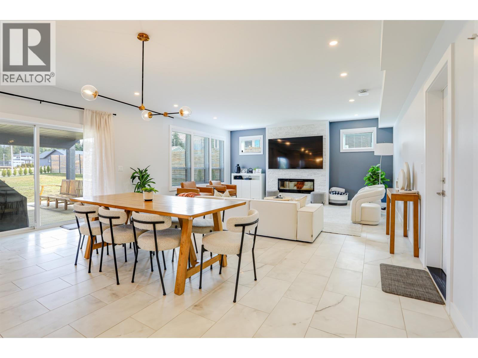 6 ROBINSON STREET, Kitimat