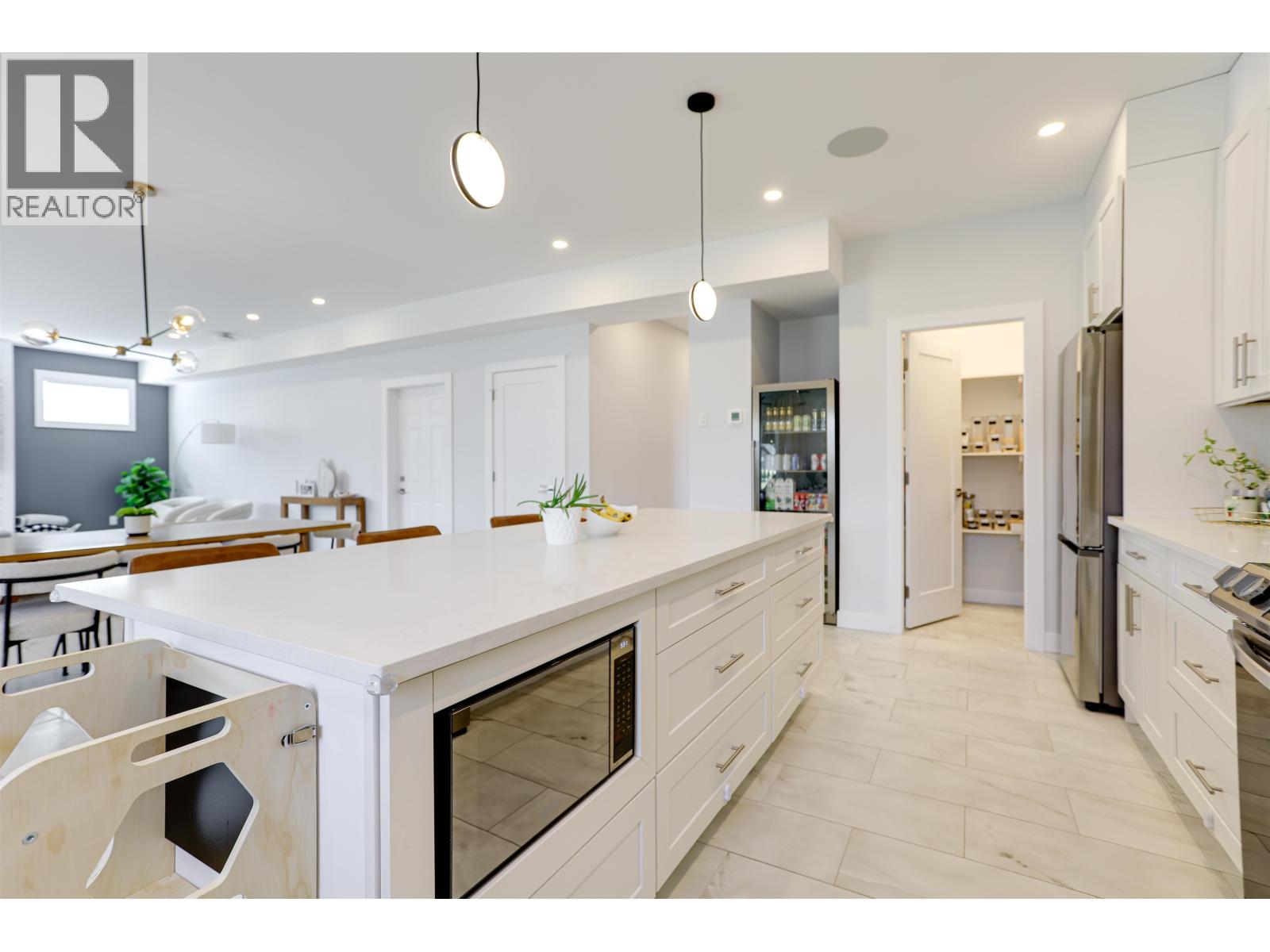 6 ROBINSON STREET, Kitimat