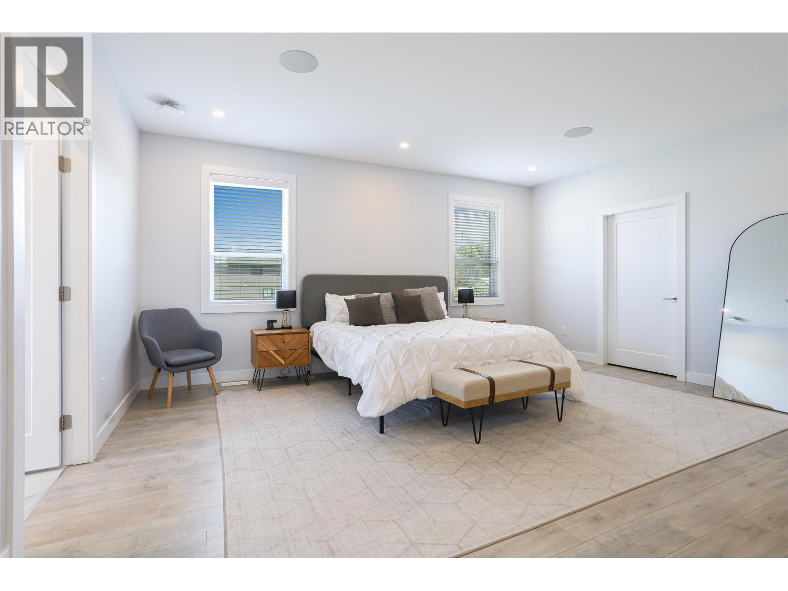 6 ROBINSON STREET, Kitimat