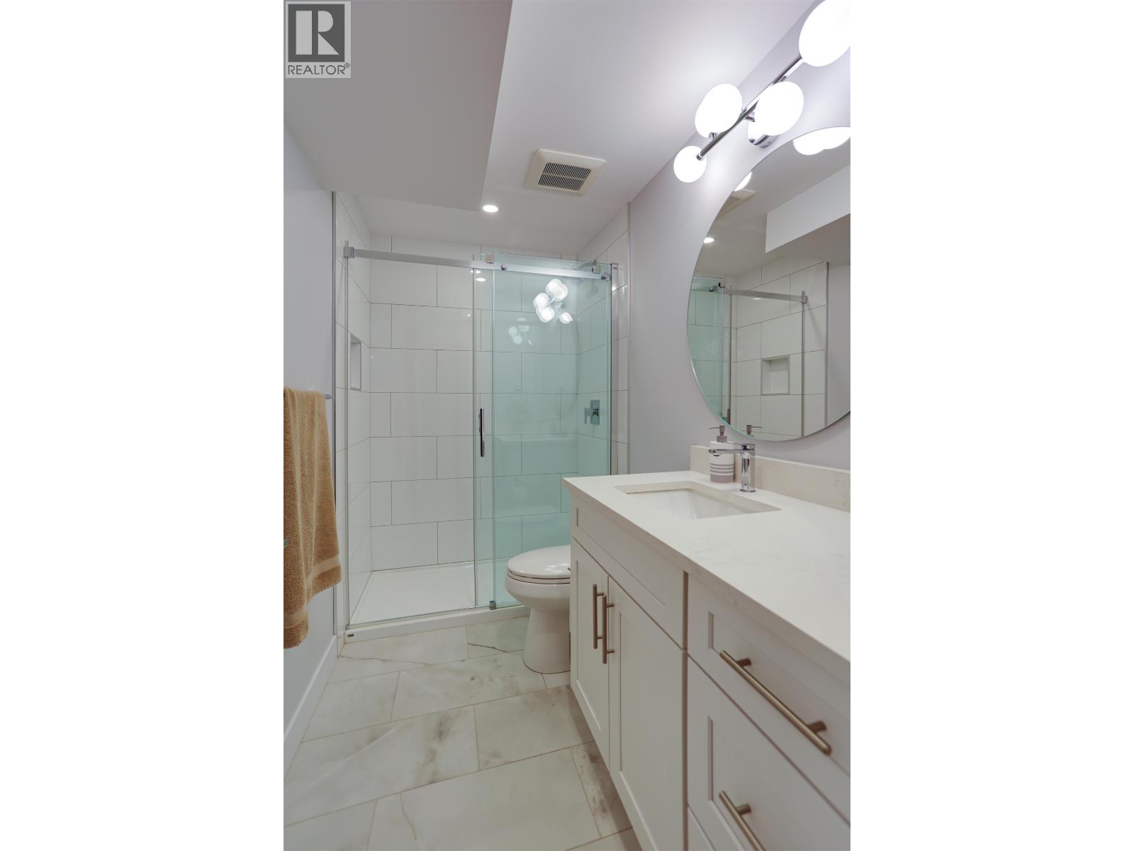 6 ROBINSON STREET, Kitimat