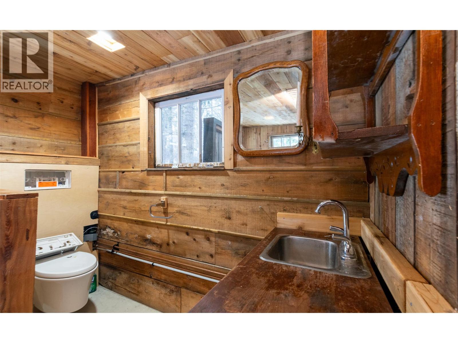  781 Gardom Lake Road, Enderby