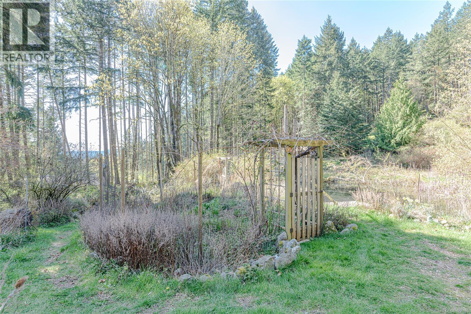 140 Saltair Lane — photo 3