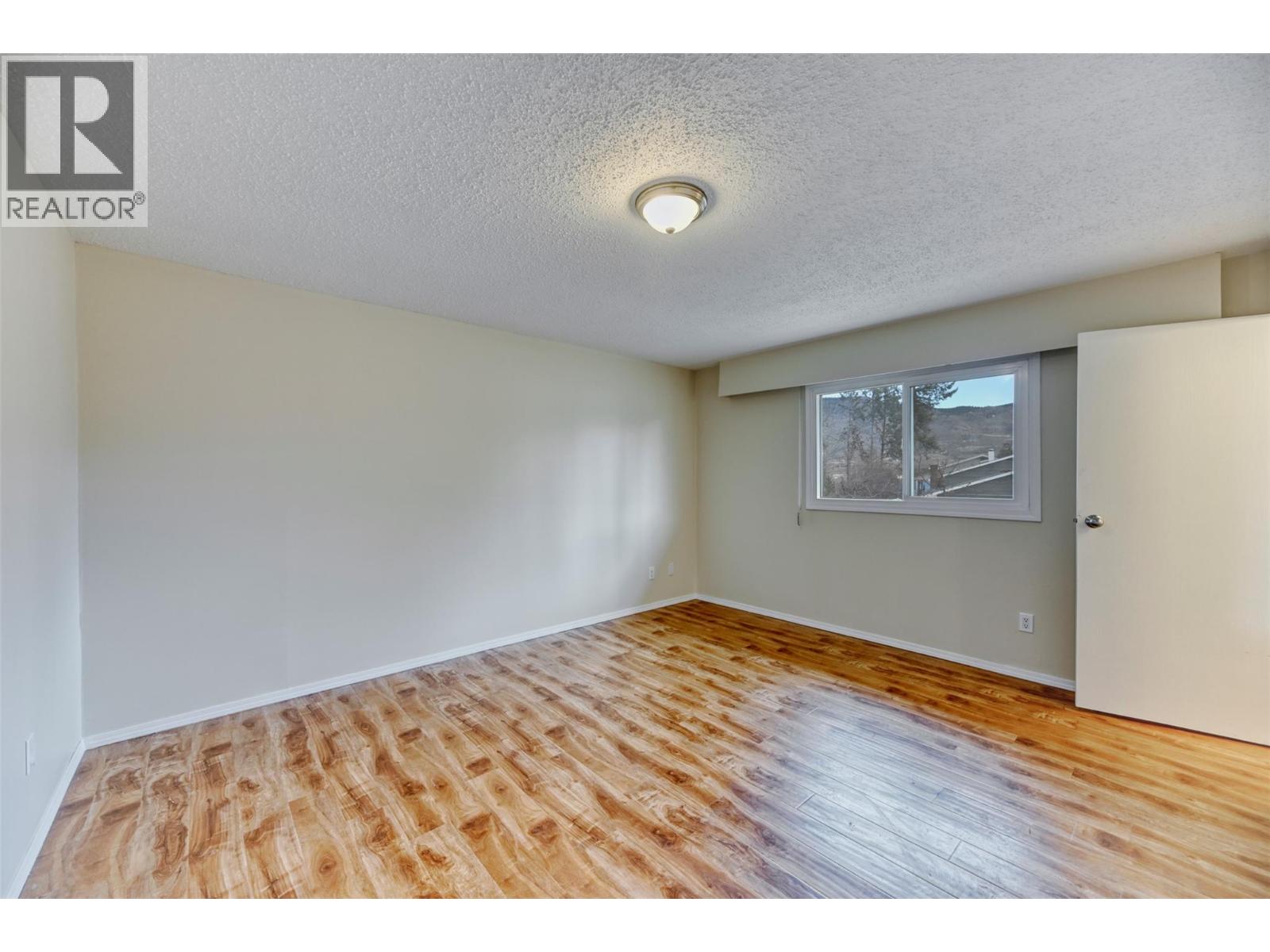 1415 91 Street, Osoyoos