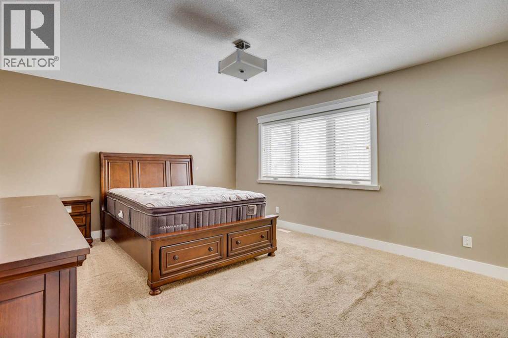 208 Sparrow Hawk Drive, Fort McMurray