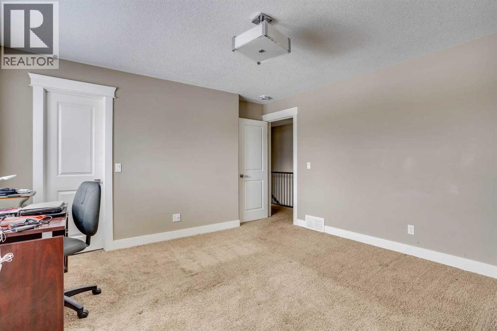 208 Sparrow Hawk Drive, Fort McMurray