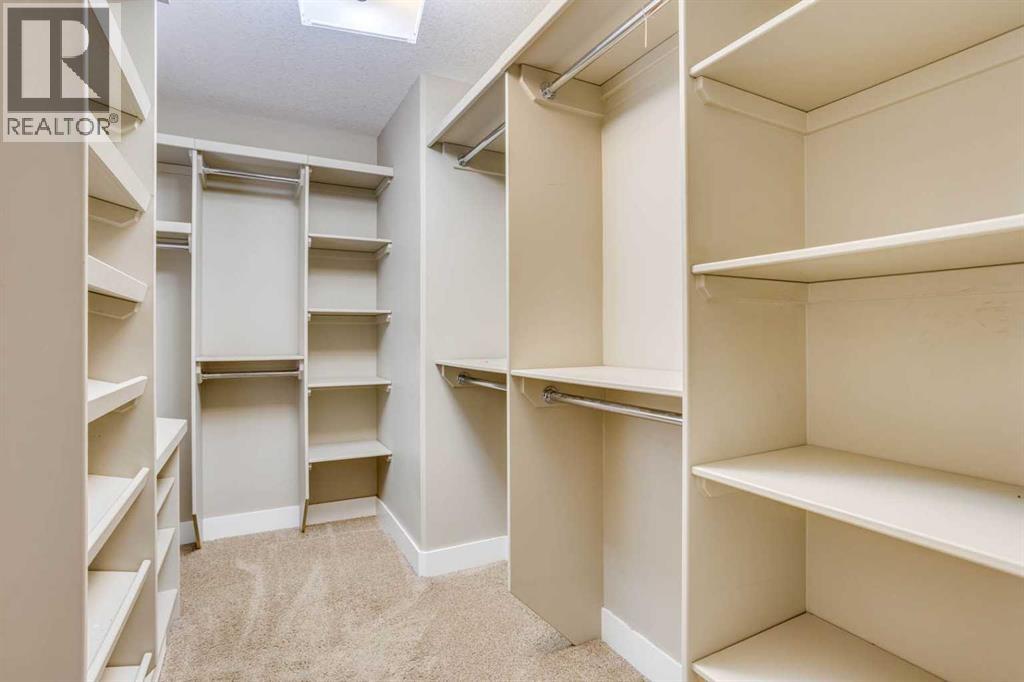 208 Sparrow Hawk Drive, Fort McMurray