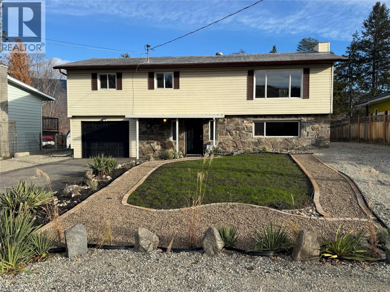 1415 91 Street, Osoyoos