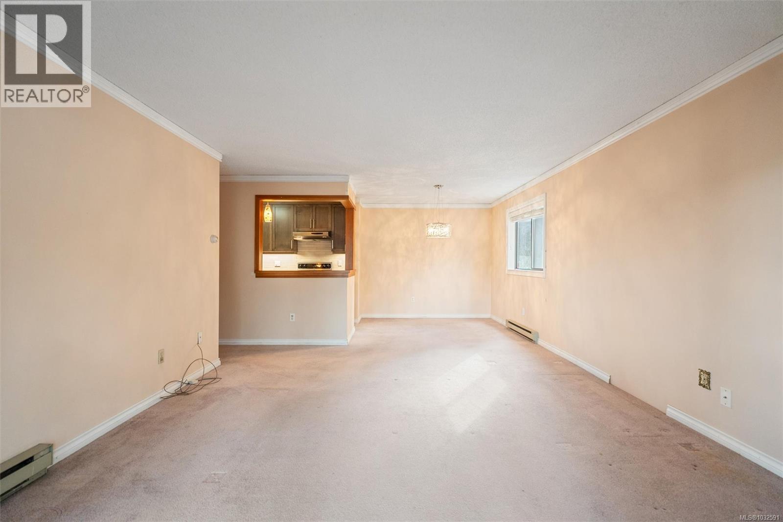 202 3255 Glasgow Avenue, Saanich