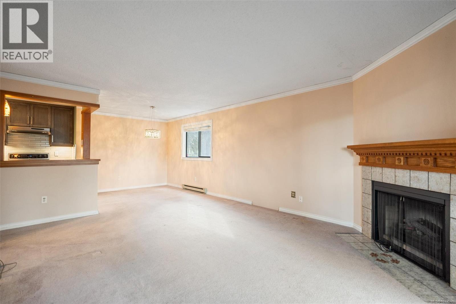 202 3255 Glasgow Avenue, Saanich