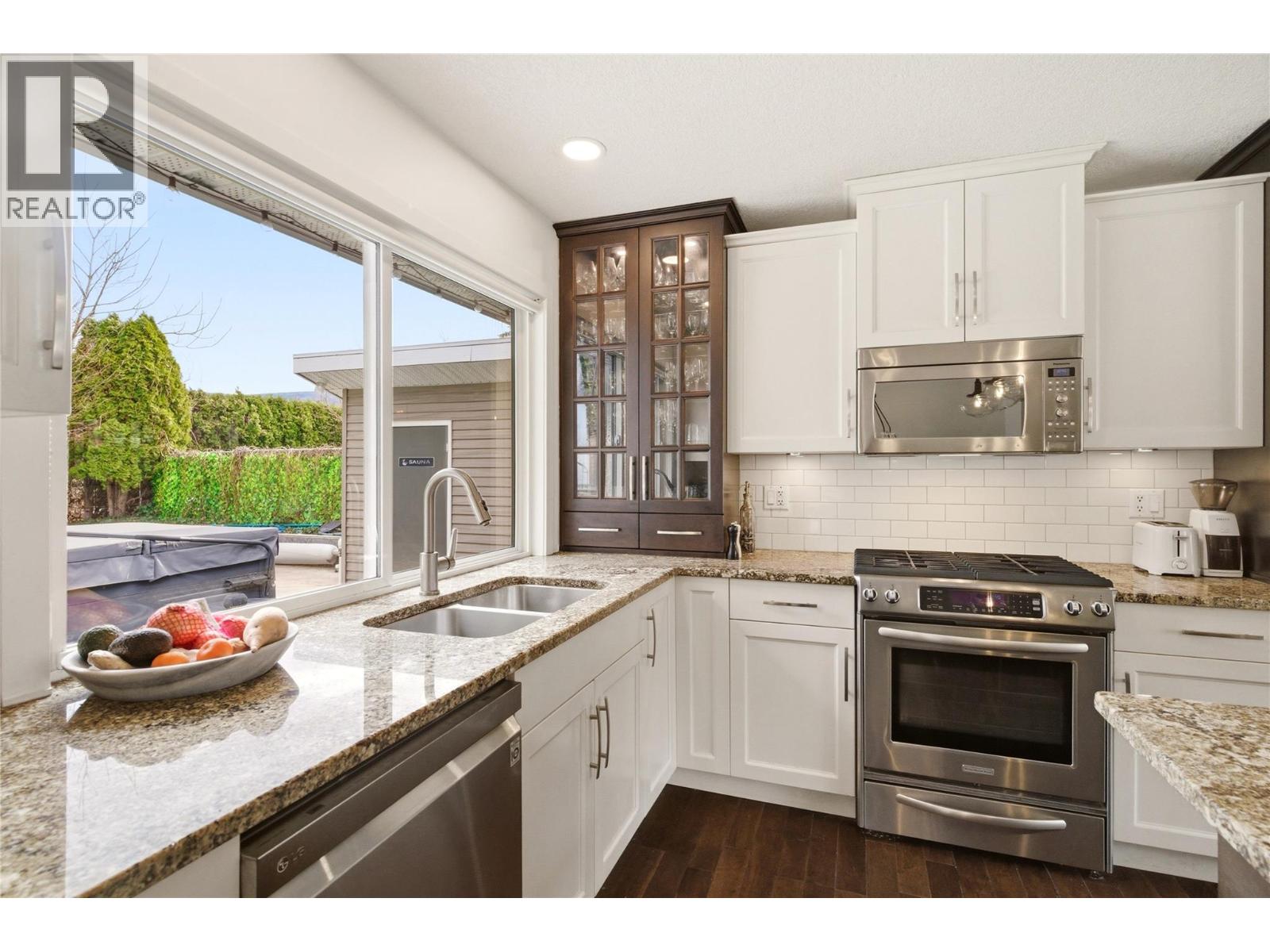  4337 Dunvegan Court, Kelowna