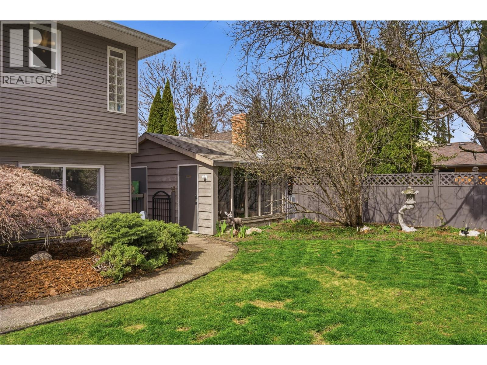  4337 Dunvegan Court, Kelowna