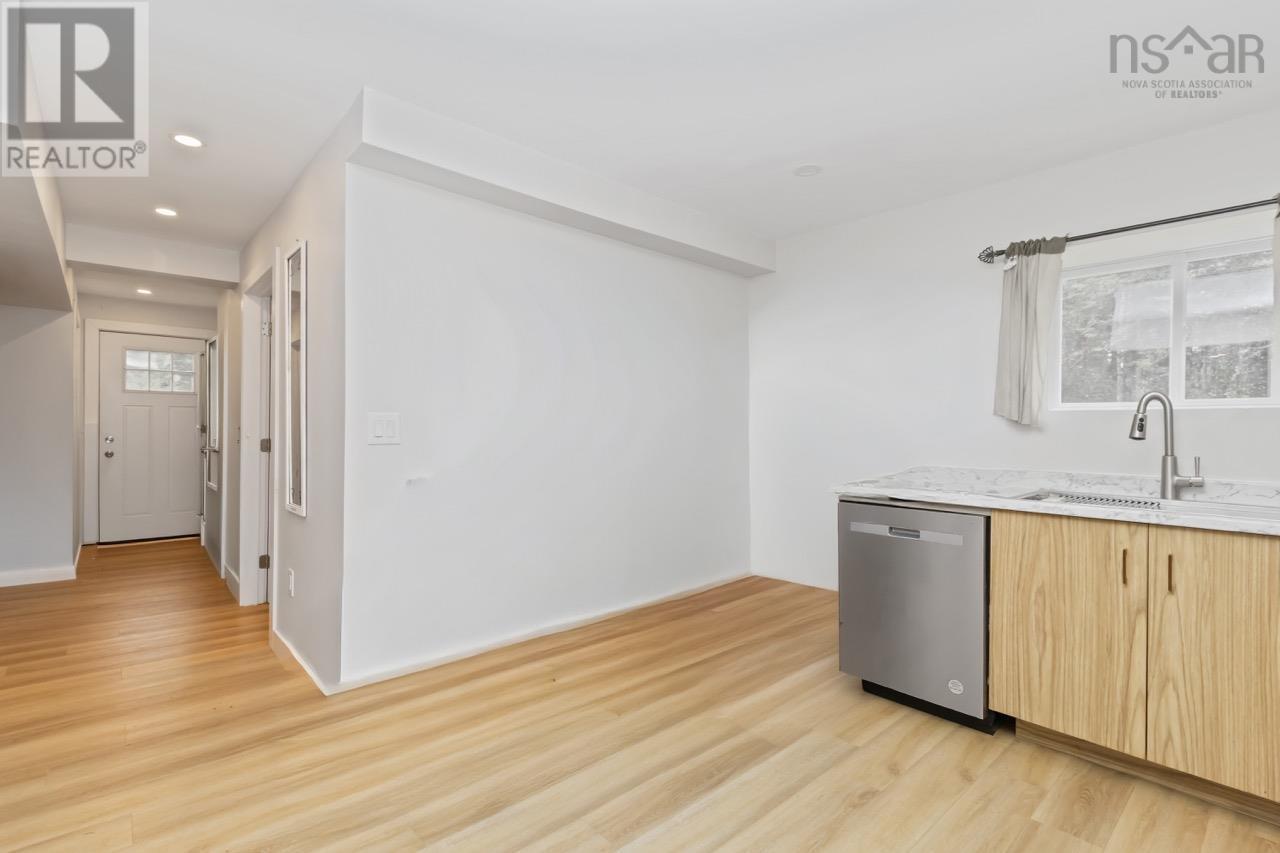 Property 28 of 40 of 3728 Prospect Road