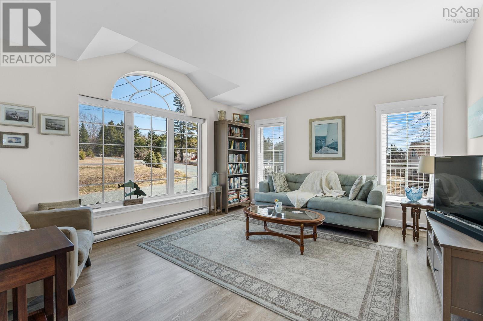 Property 21 of 49 of 28 Morgans Landing