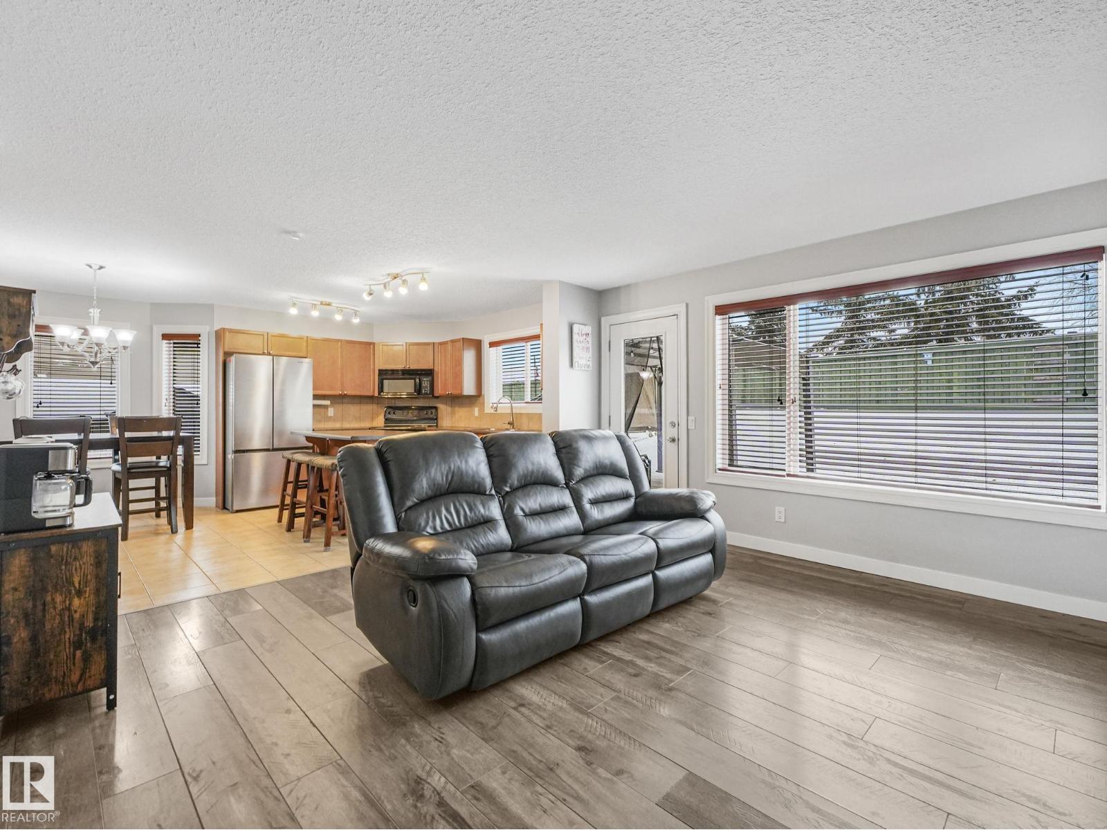 81 VAUGHN AV, Spruce Grove