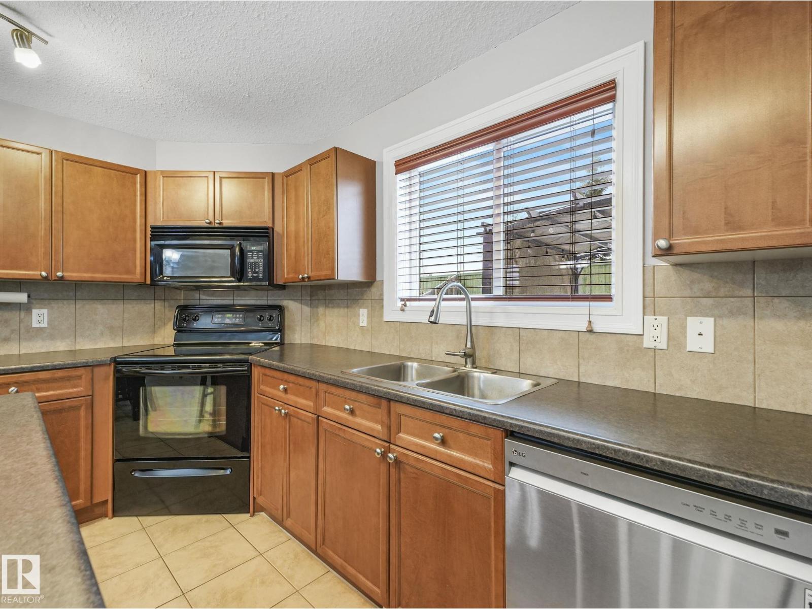 81 VAUGHN AV, Spruce Grove