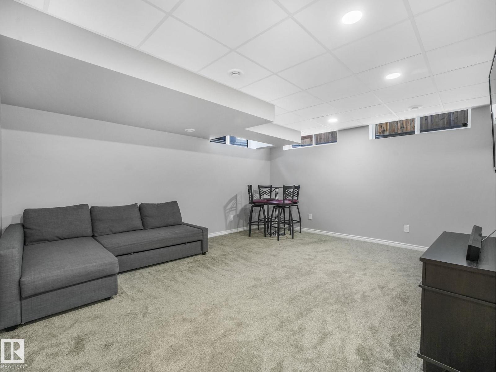 81 VAUGHN AV, Spruce Grove