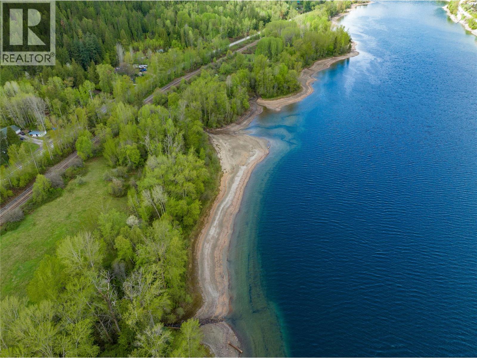  1601 ARROW LAKES Drive, Castlegar