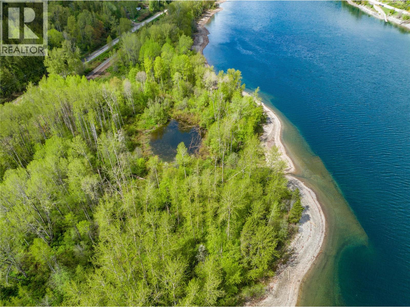  1601 ARROW LAKES Drive, Castlegar