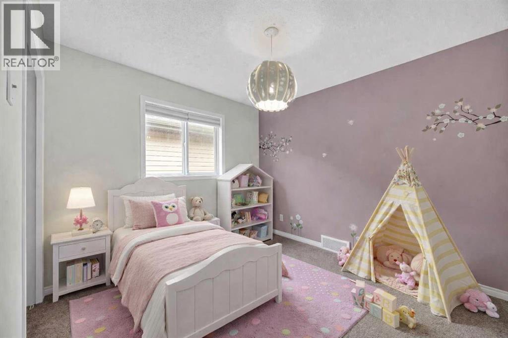 Single Family House for Sale in  Bridleridge Green SW Bridlewood Calgary 