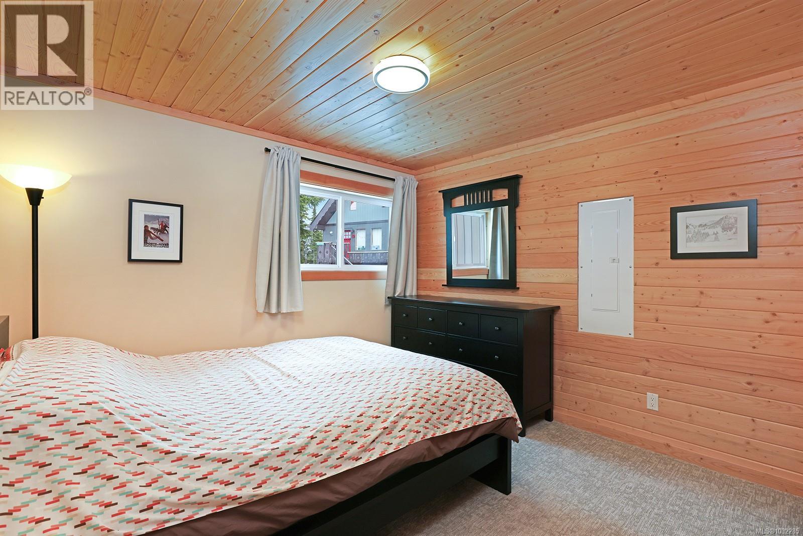 785 Jutland Terr, Courtenay