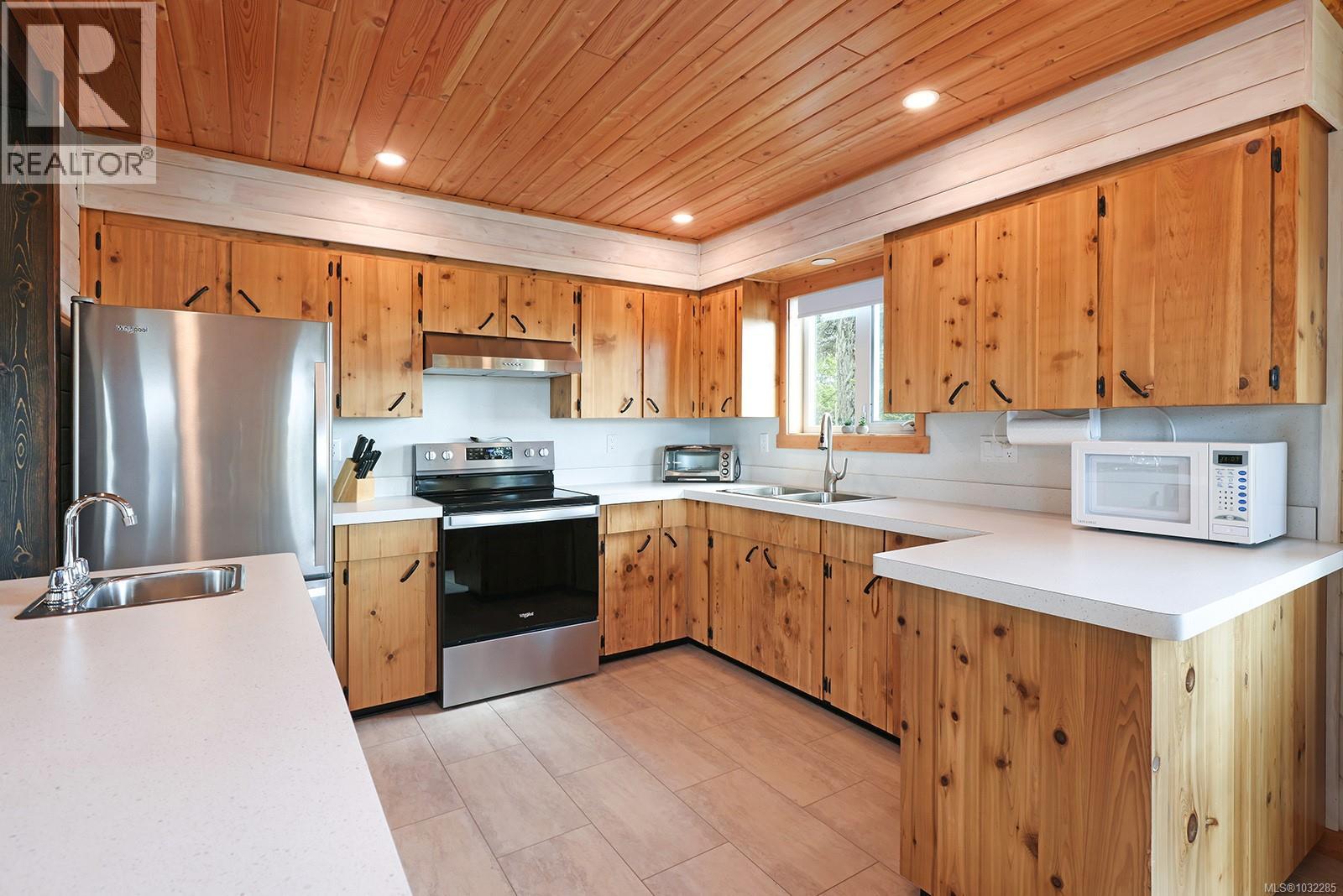 785 Jutland Terr, Courtenay