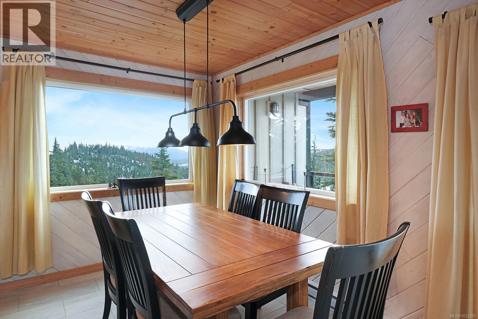 785 Jutland Terr, Courtenay