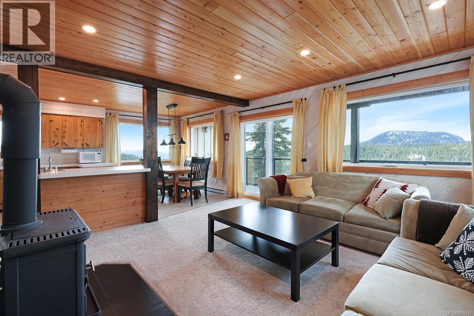 785 Jutland Terr, Courtenay