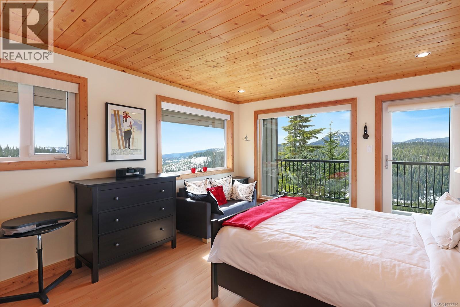 785 Jutland Terr, Courtenay