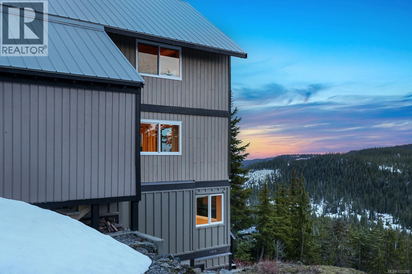 785 Jutland Terr, Courtenay