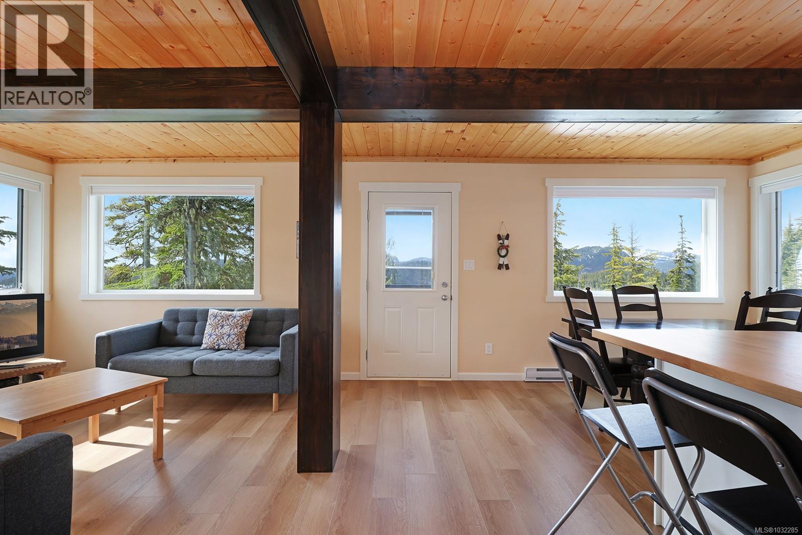 785 Jutland Terr, Courtenay