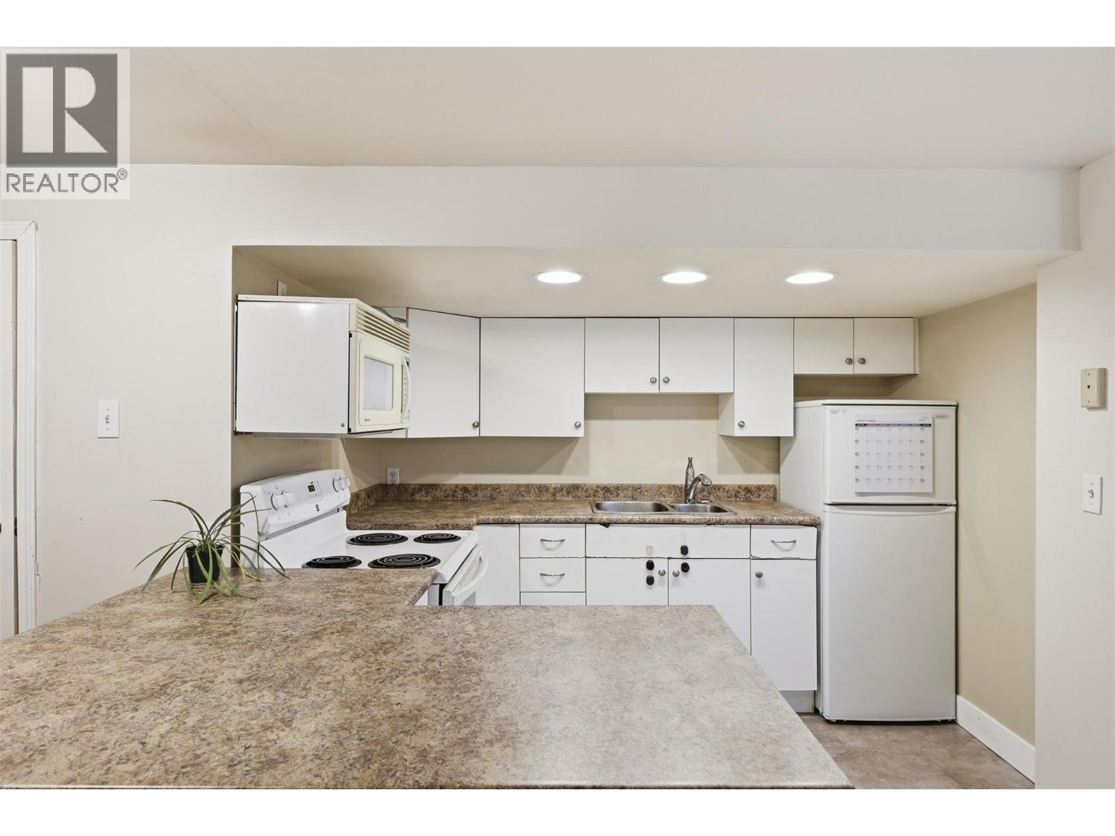 1144 SHERBROOKE AVENUE - 31