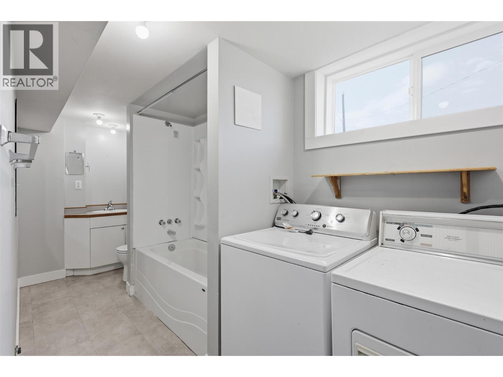 1144 SHERBROOKE AVENUE - 35