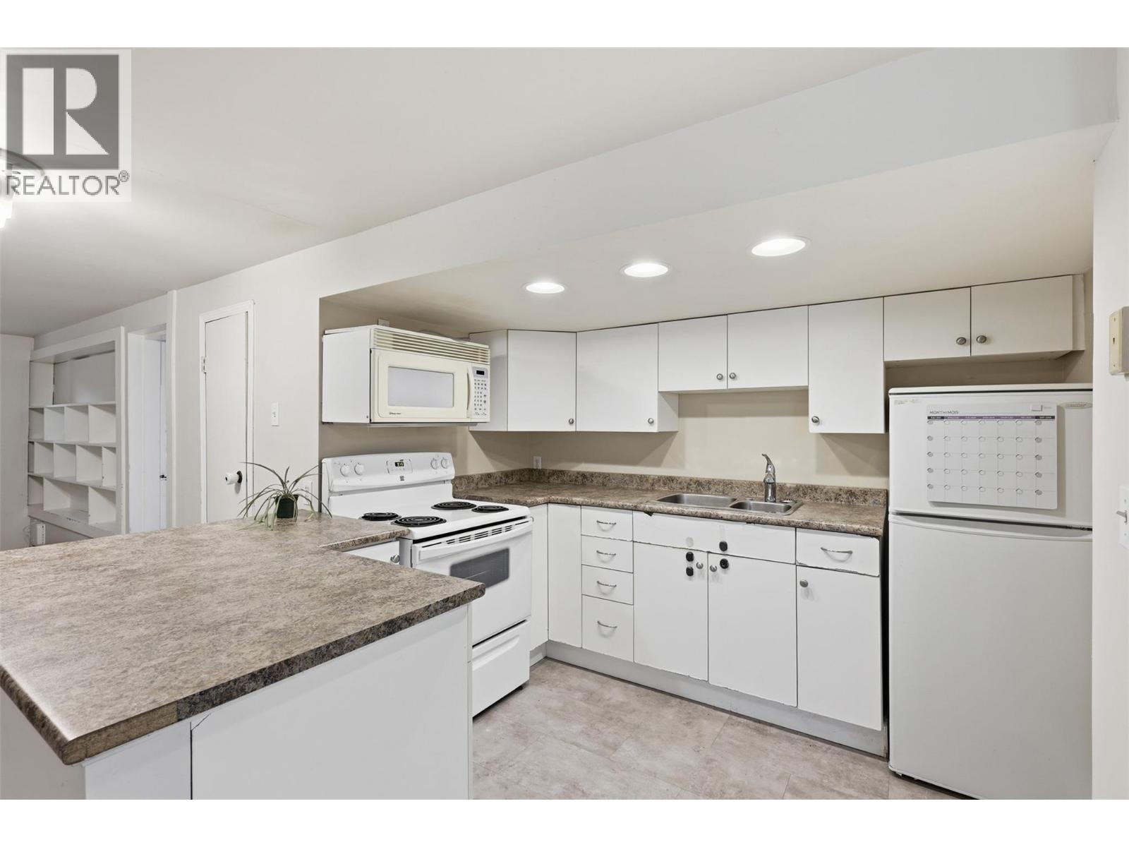 1144 SHERBROOKE AVENUE - 30